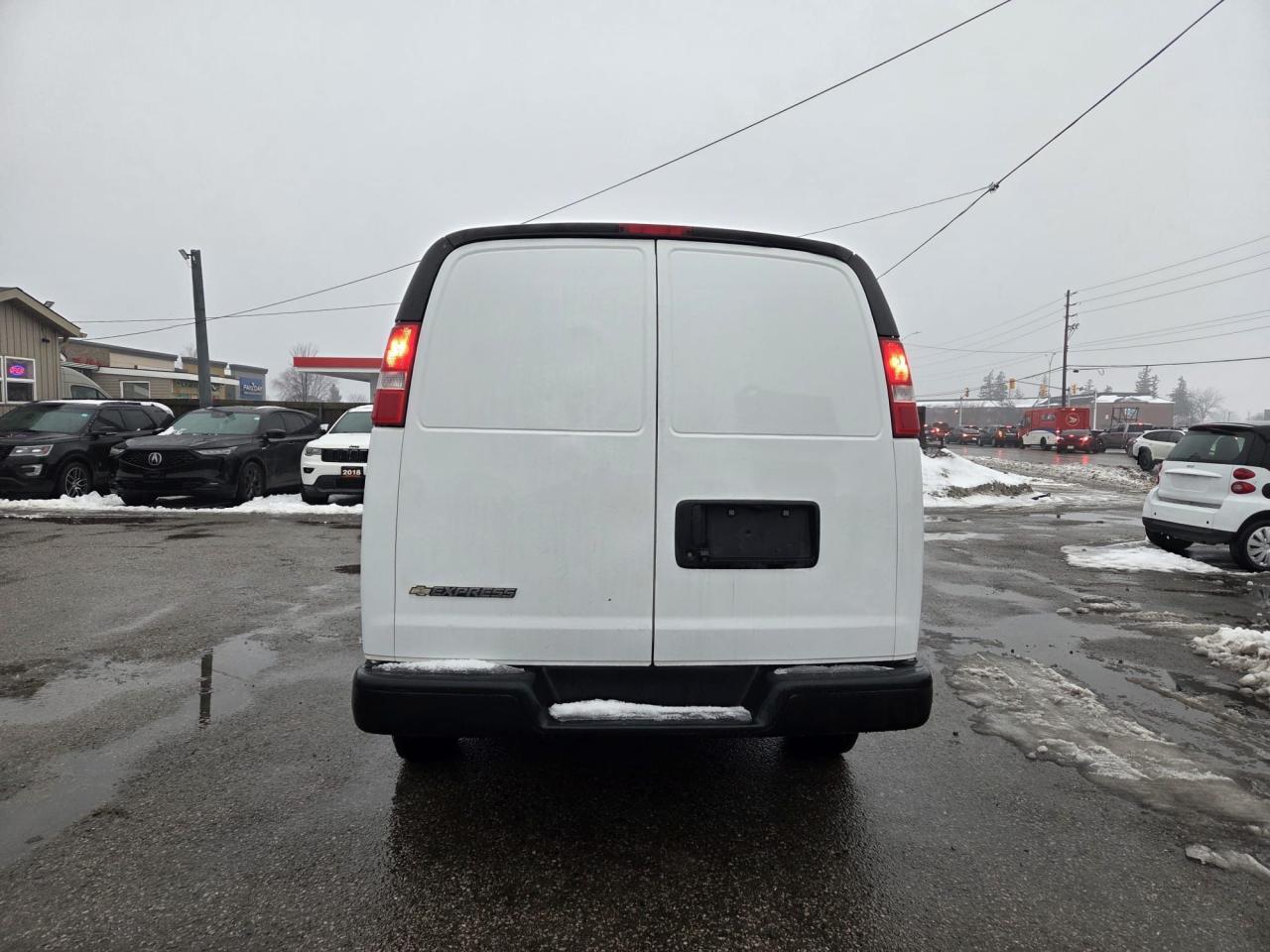 2020 Chevrolet Express Cargo Van G3500, V8, CARGO VAN, ONLY 101KMS, CERTIFIED Photo3
