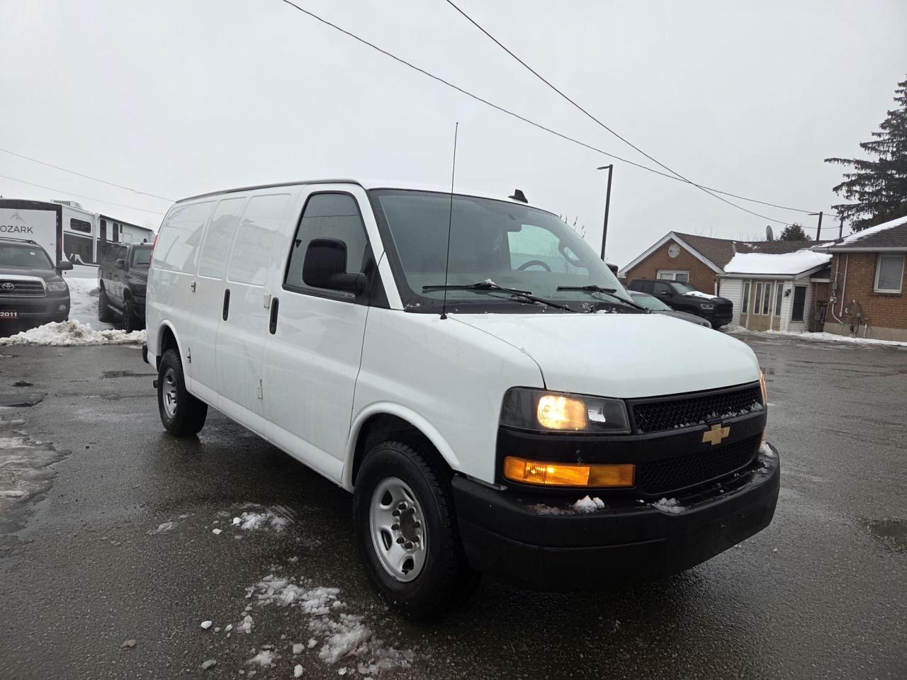 2020 Chevrolet Express Cargo Van G3500, V8, CARGO VAN, ONLY 101KMS, CERTIFIED Photo