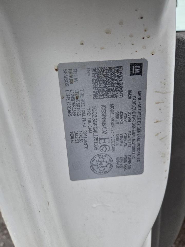 2020 Chevrolet Express Cargo Van G3500, V8, CARGO VAN, ONLY 101KMS, CERTIFIED Photo