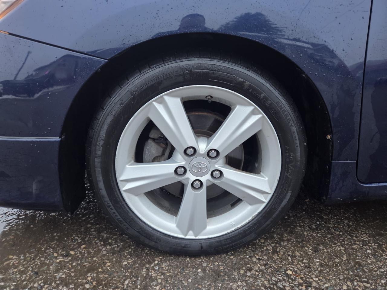 2009 Toyota Matrix XR, AUTO, HATCH, RELIABLE, CERTIFIED Photo