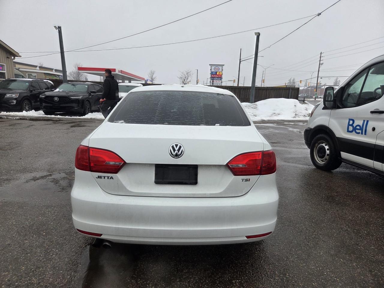 2014 Volkswagen Jetta COMFORTLINE, SEDAN, AUTO, 4 CYL, RUNS WELL, AS IS Photo