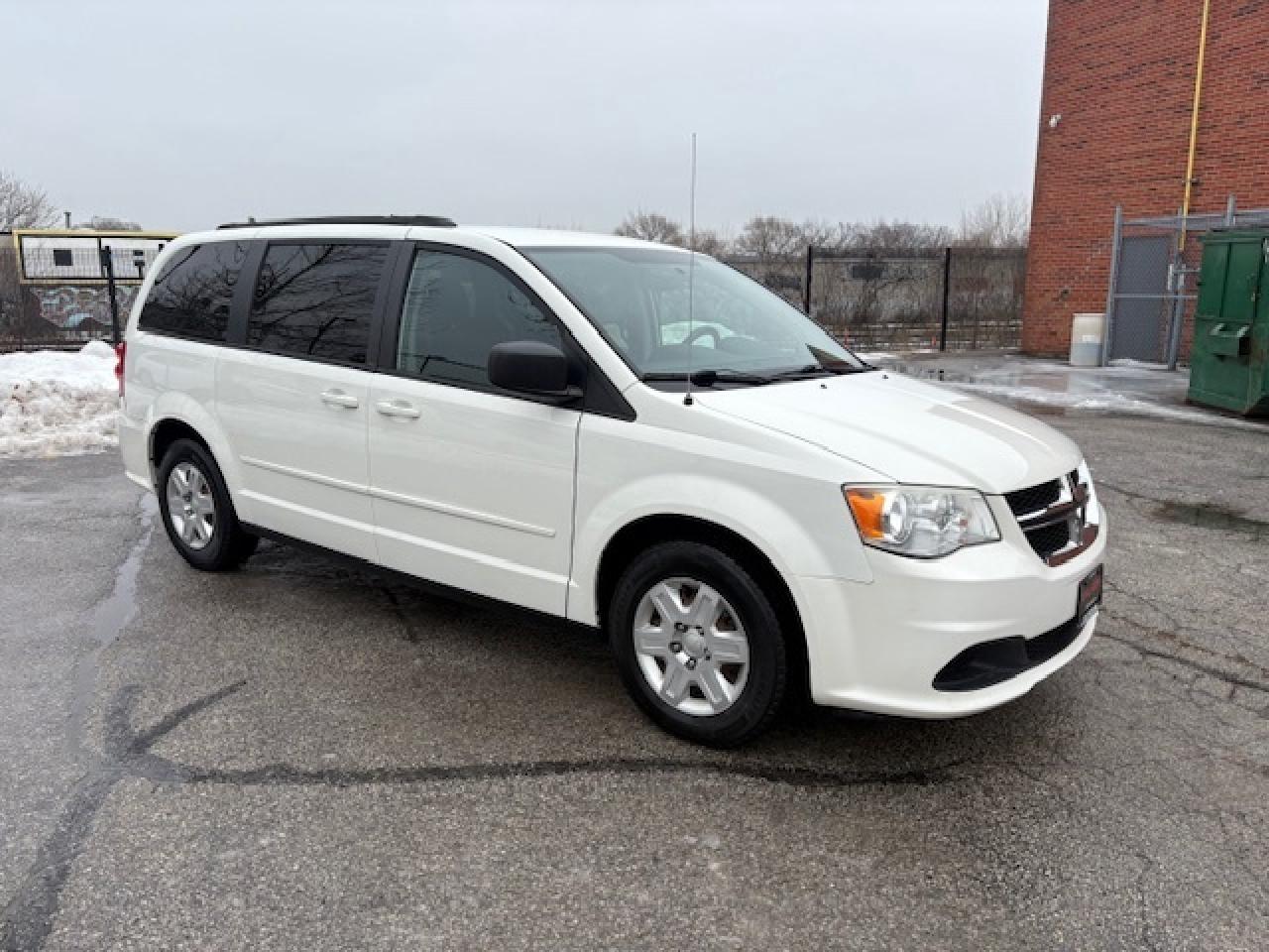2013 Dodge Grand Caravan SE-FULL STOW AND GO-ONLY 89,000KM-1 OWNER Photo