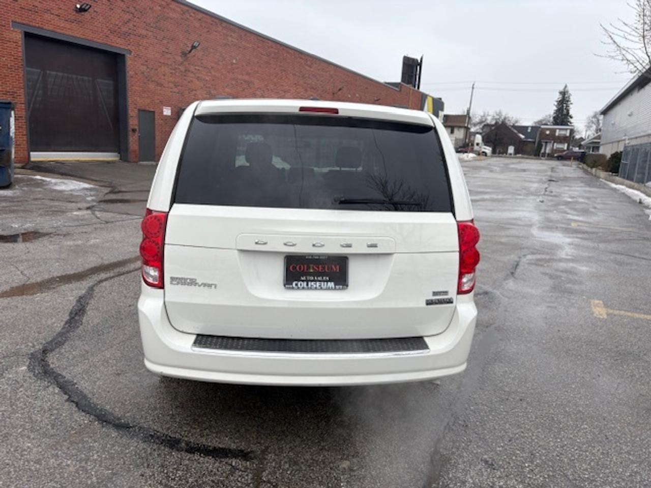 2013 Dodge Grand Caravan SE-FULL STOW AND GO-ONLY 89,000KM-1 OWNER Photo