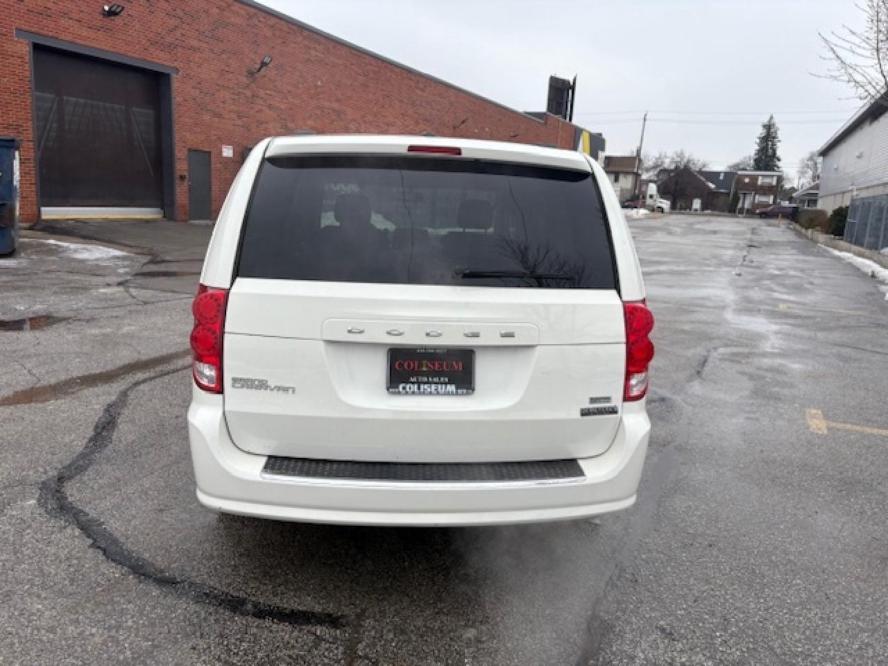 2013 Dodge Grand Caravan SE-FULL STOW AND GO-ONLY 89,000KM-1 OWNER Photo