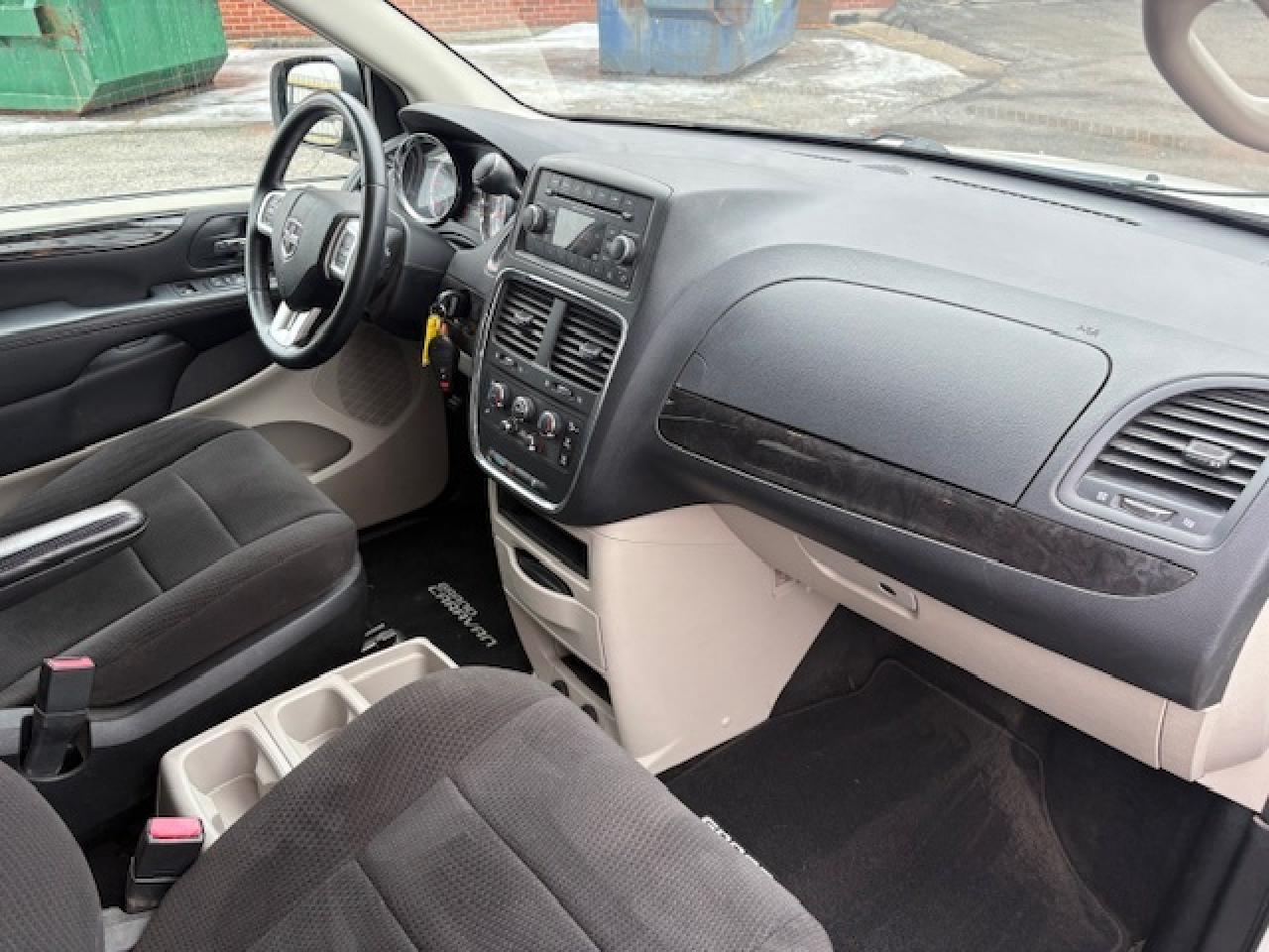 2013 Dodge Grand Caravan SE-FULL STOW AND GO-ONLY 89,000KM-1 OWNER Photo