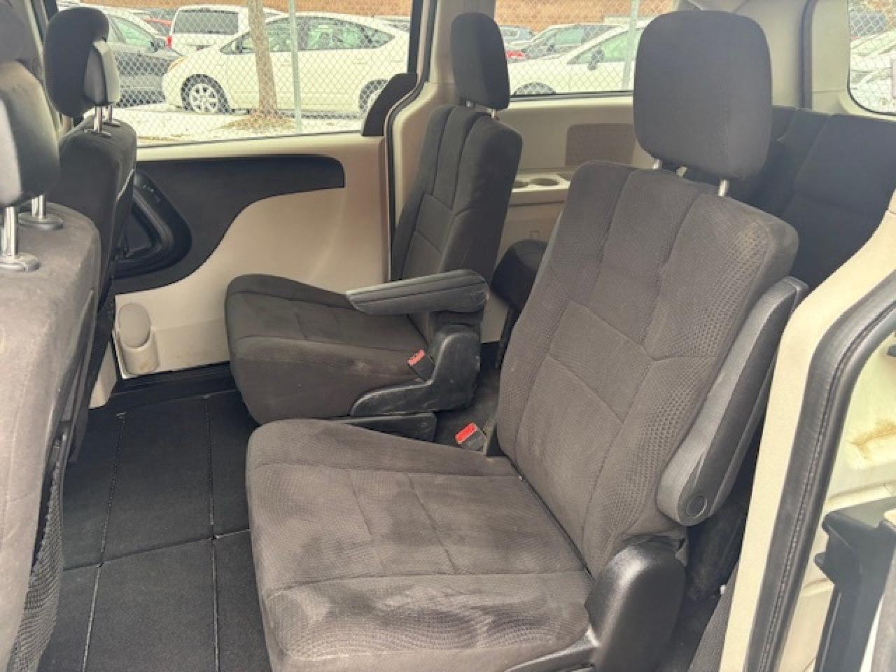 2013 Dodge Grand Caravan SE-FULL STOW AND GO-ONLY 89,000KM-1 OWNER Photo