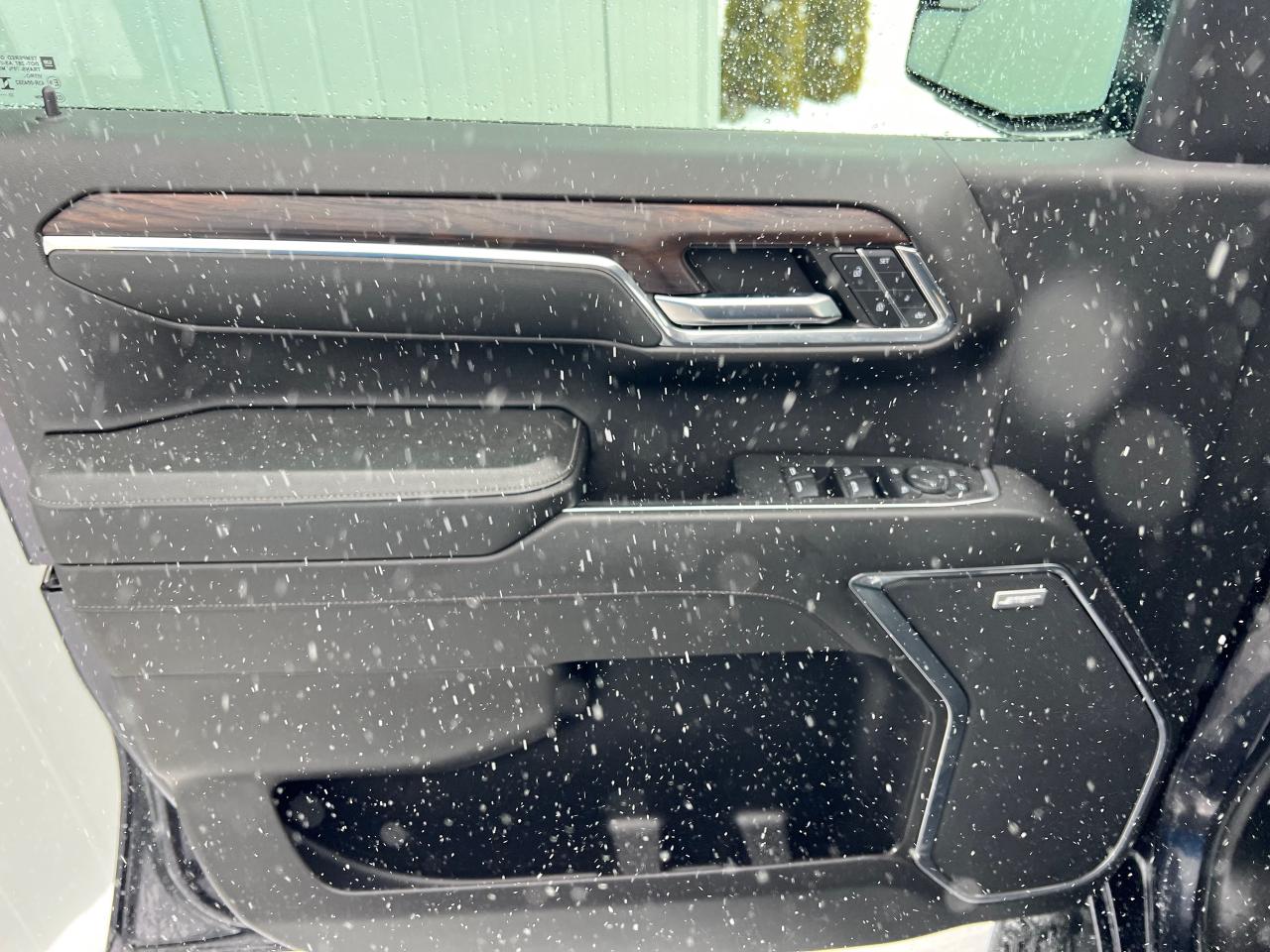 2024 GMC Sierra 1500 SLT One Owner | Premium Package | X31 | 20" Wheels Photo