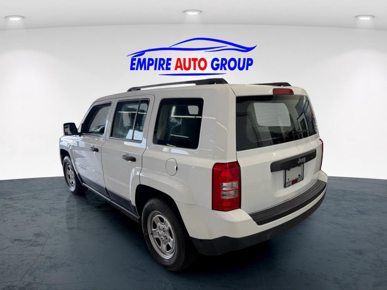 2016 Jeep Patriot SPORT Photo