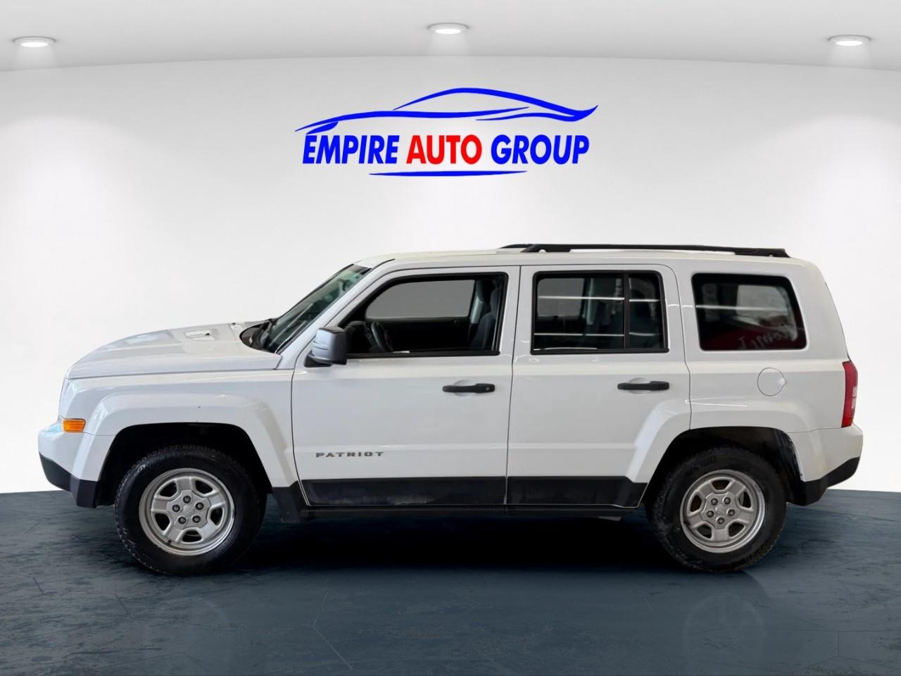 2016 Jeep Patriot SPORT Photo