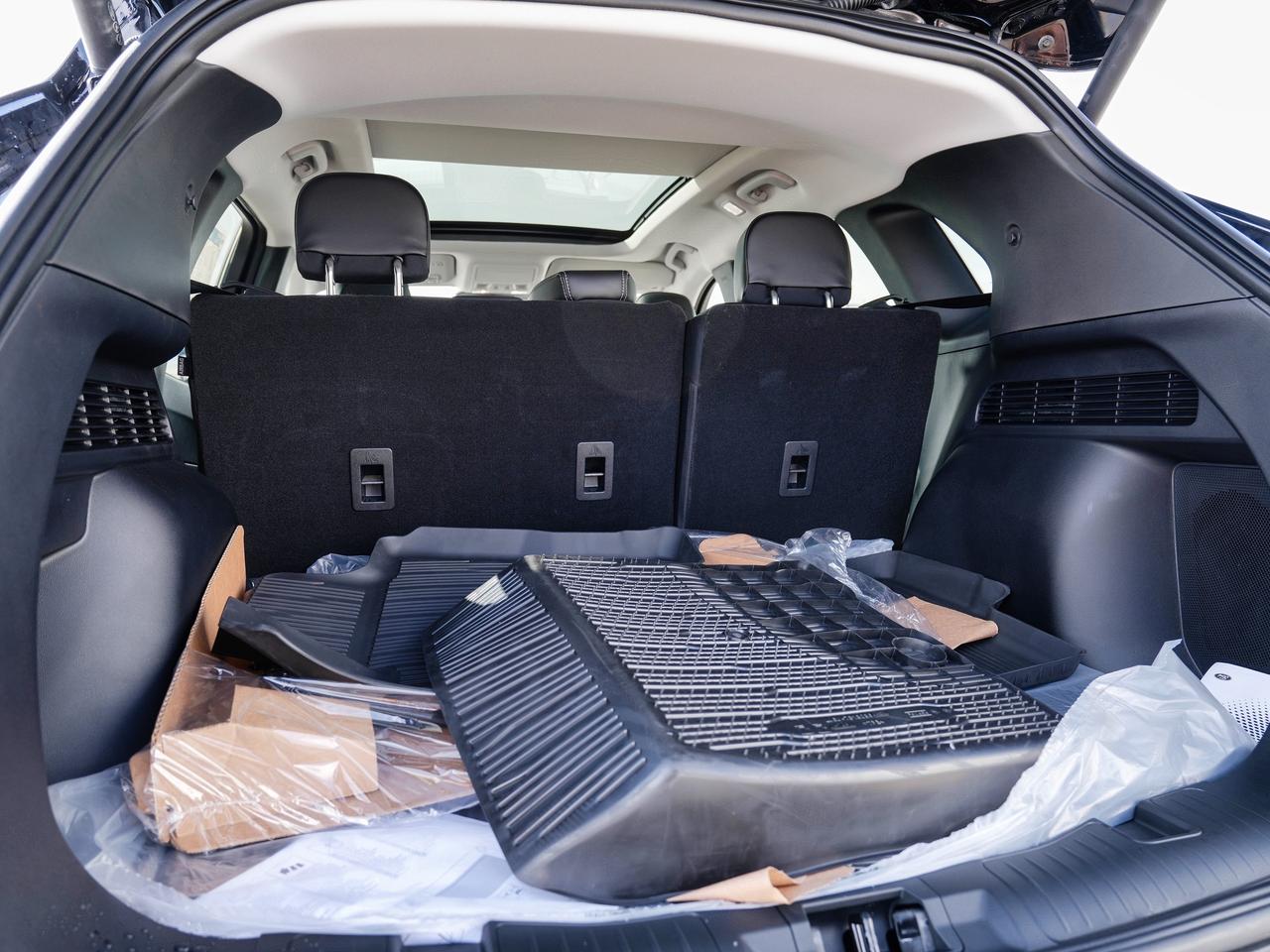 2026 Ford Escape Platinum Photo