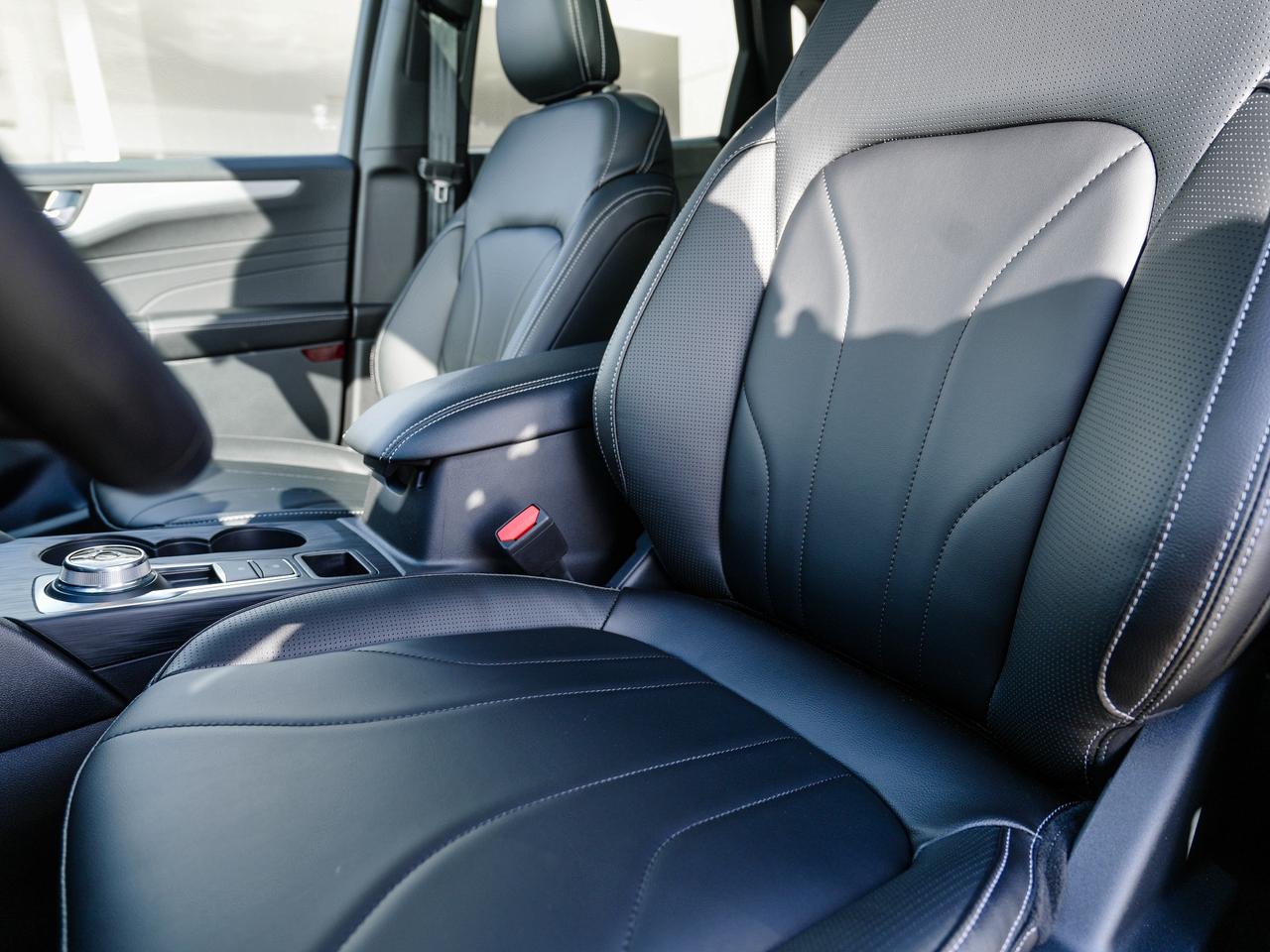 2026 Ford Escape Platinum Photo