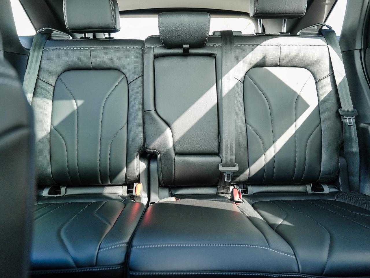 2026 Ford Escape Platinum Photo