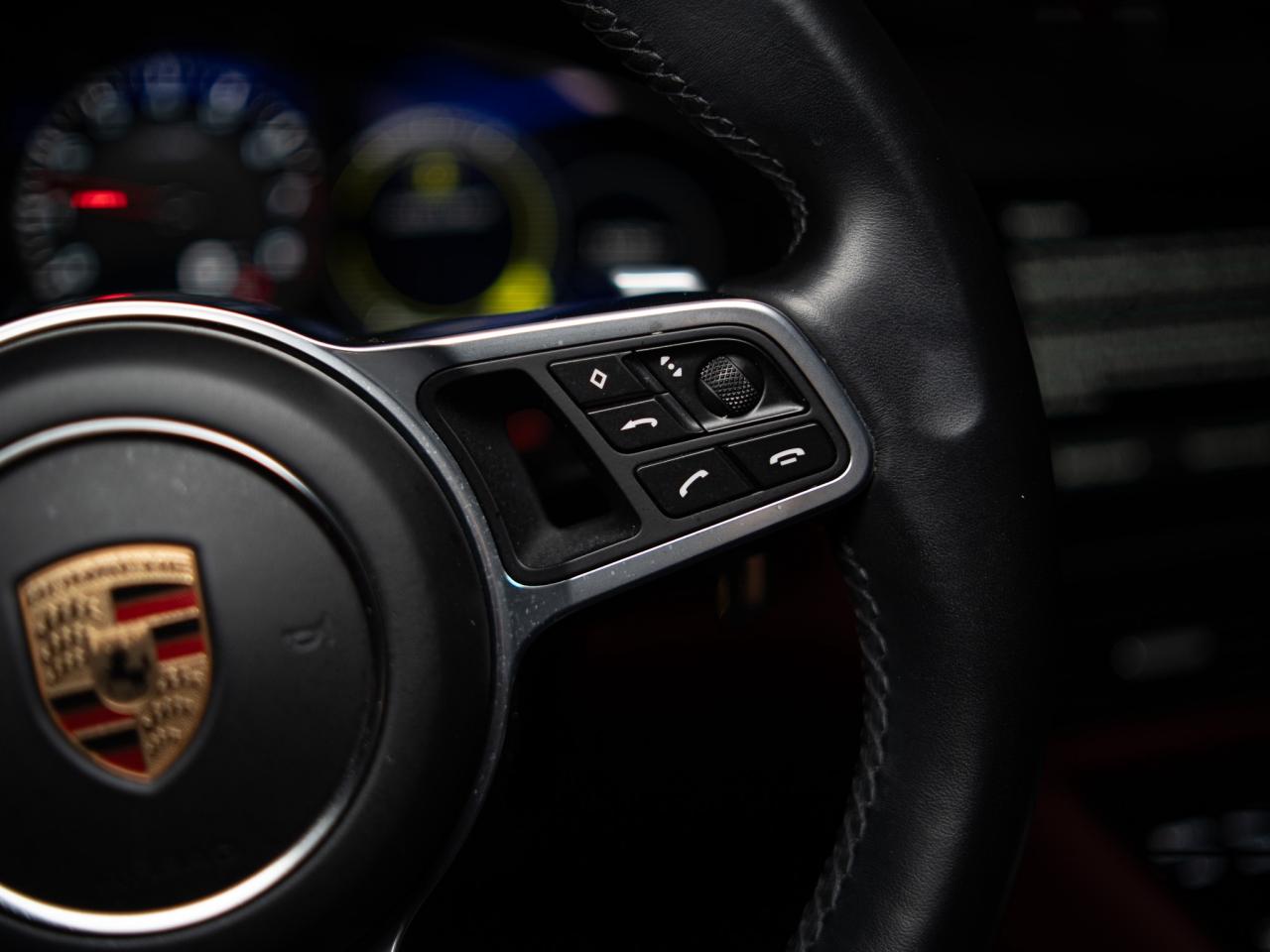 2023 Porsche Cayenne PLATINUM | SUPPORT DESIGN & ASSISTANCE PKG | 21 IN Photo