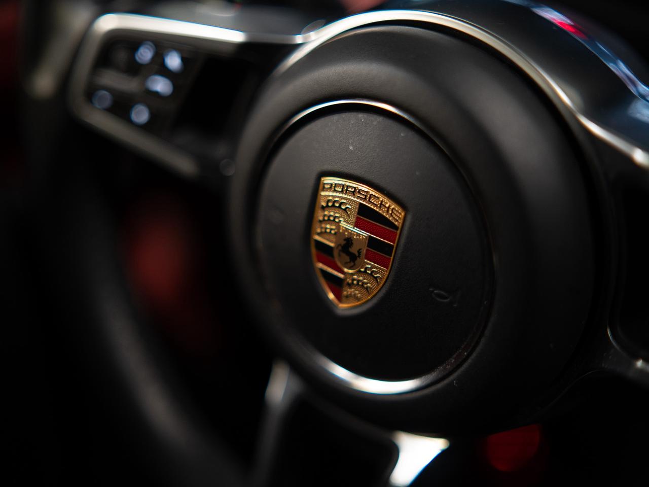 2023 Porsche Cayenne PLATINUM | SUPPORT DESIGN & ASSISTANCE PKG | 21 IN Photo