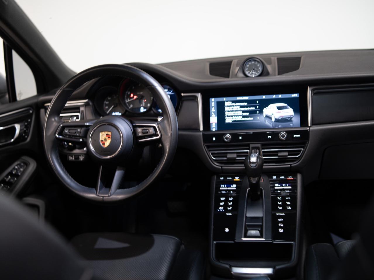 2023 Porsche Macan PREMIUM PLUS PKG | BOSE | 20 IN Photo