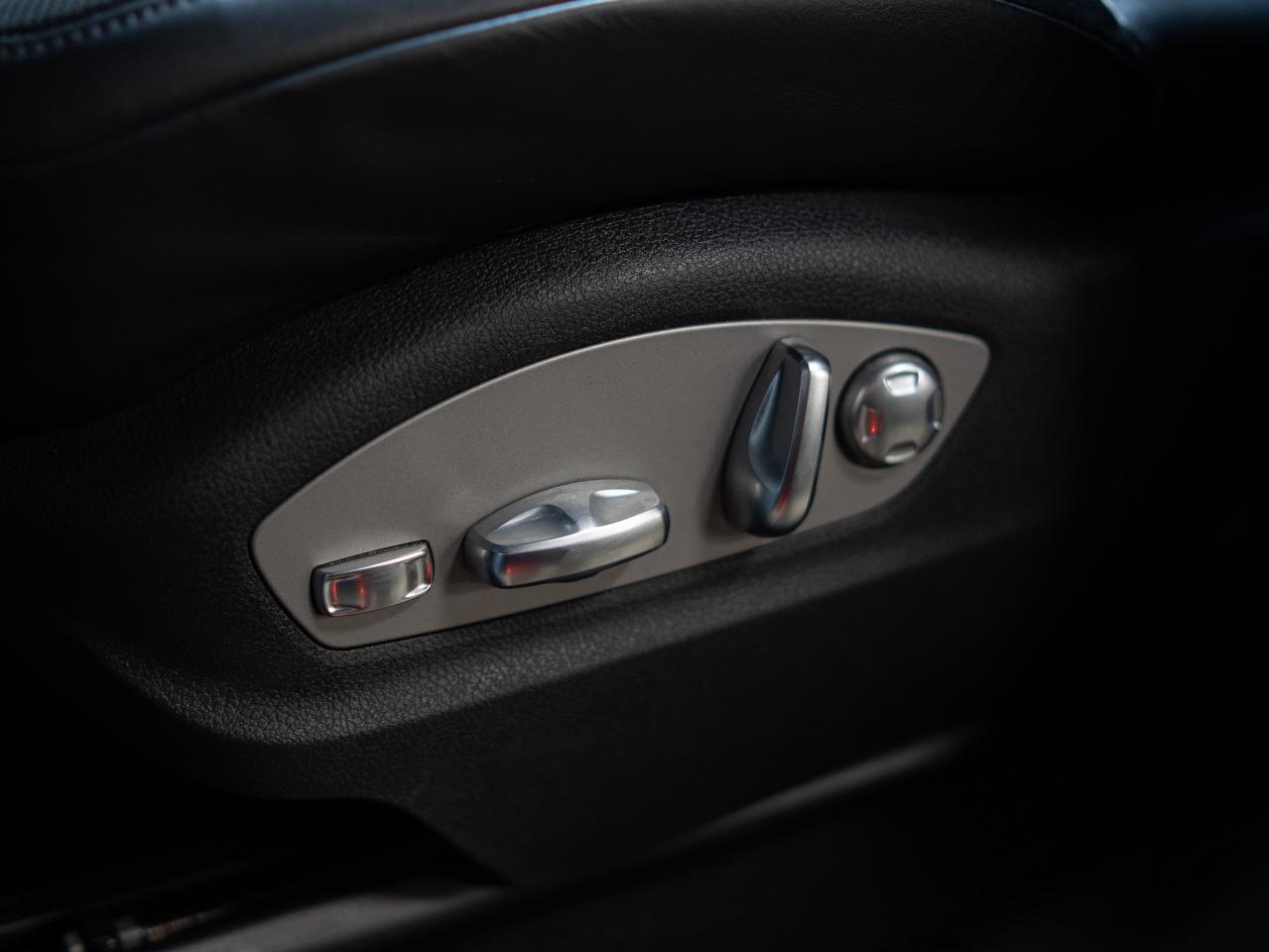 2023 Porsche Macan PREMIUM PLUS PKG | BOSE | 20 IN Photo