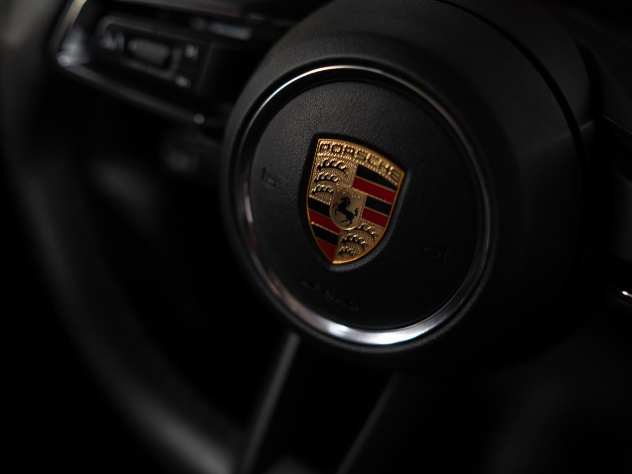 2023 Porsche Macan PREMIUM PLUS PKG | BOSE | 20 IN Photo