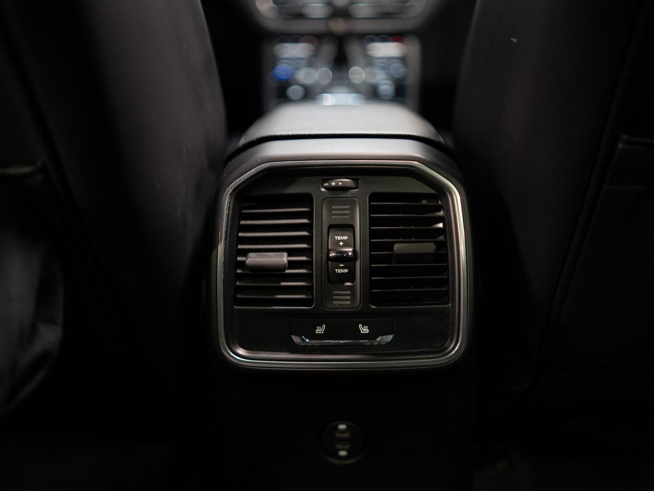 2023 Porsche Macan PREMIUM PLUS PKG | BOSE | 20 IN Photo