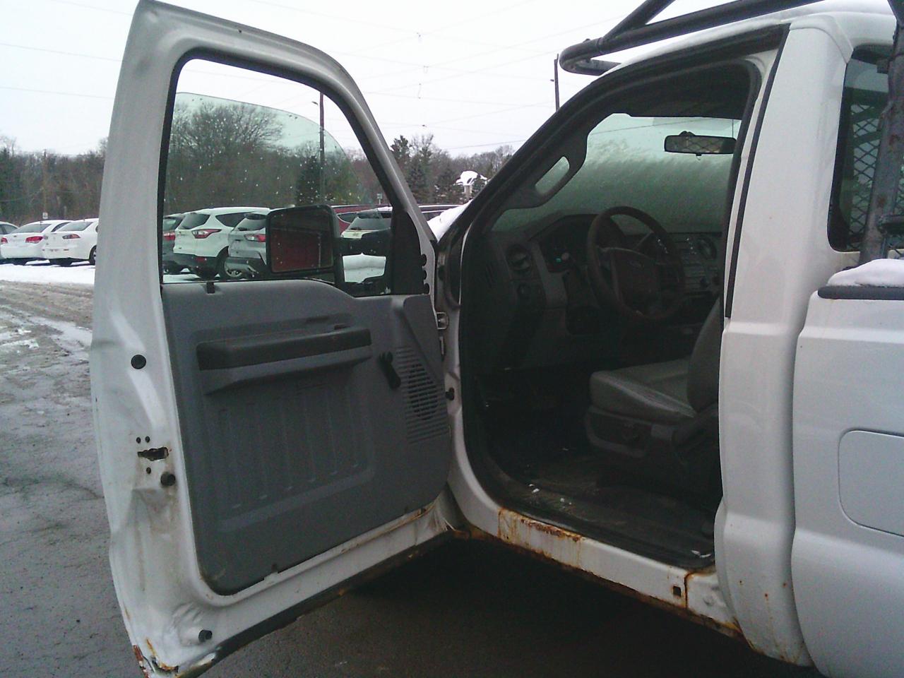 2012 Ford F-250 2WD Reg Cab 137  XL Photo