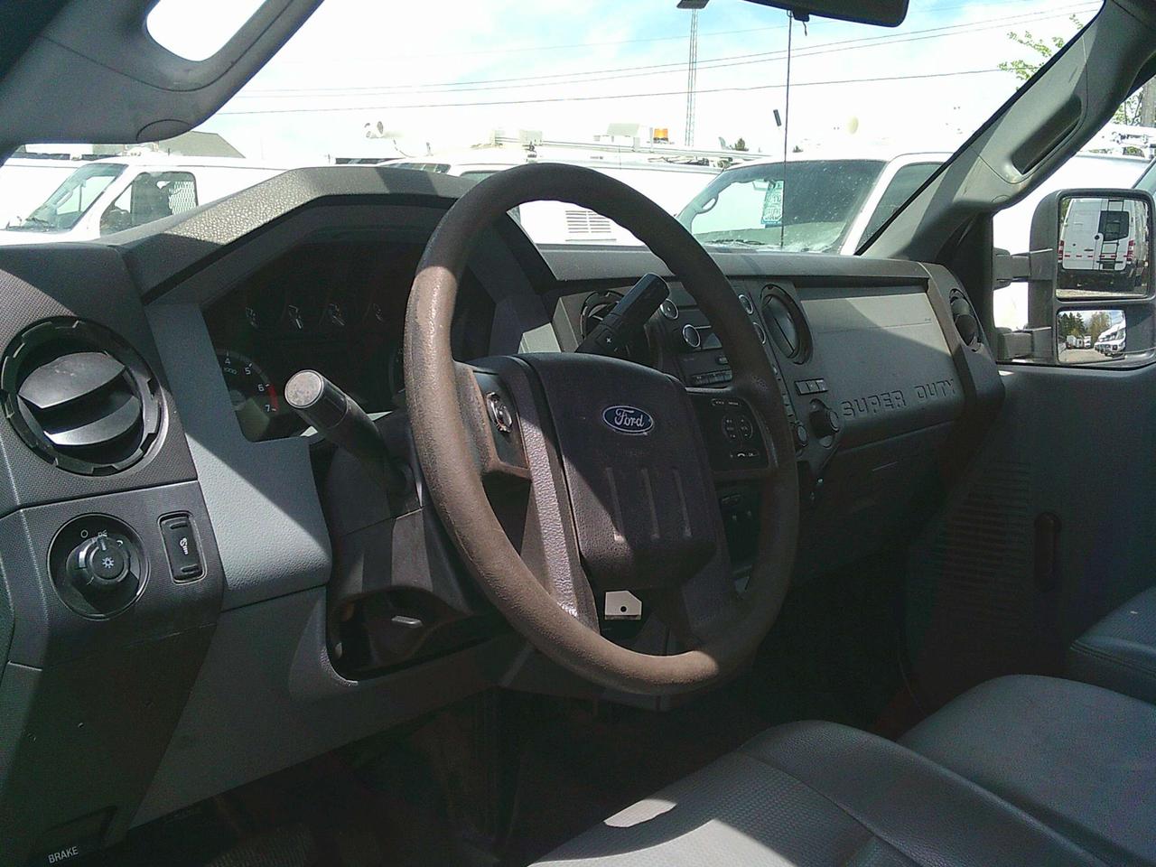 2012 Ford F 250 XL Photo