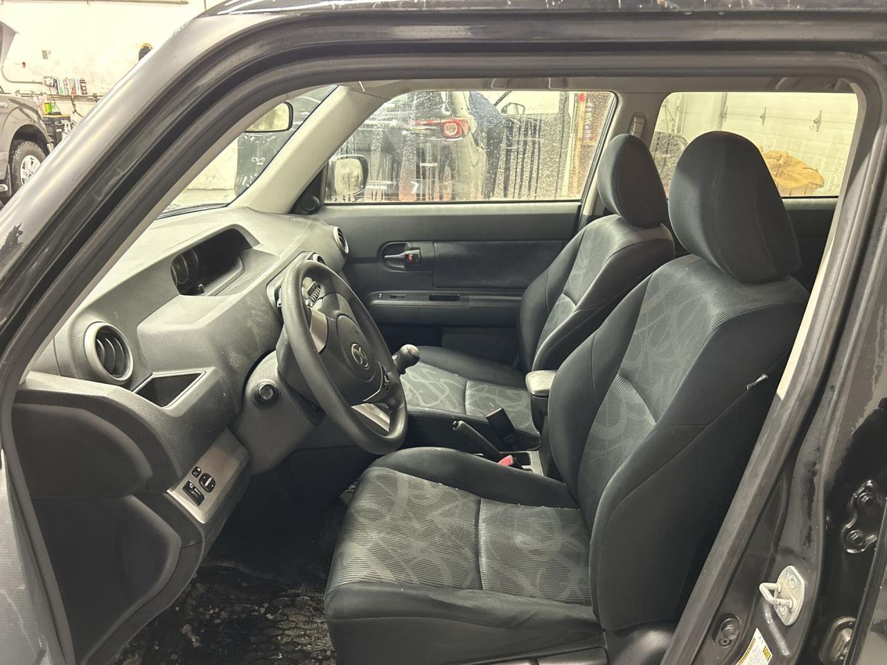 2012 Scion xB 5-SPEED | KEYLESS ENTRY | CRUISE | CD PLAYER Photo