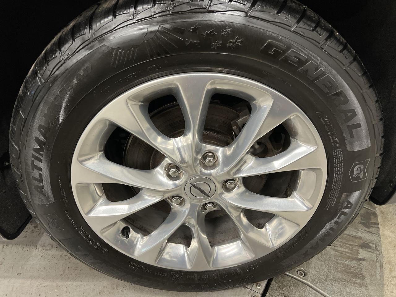 2021 Chrysler Pacifica TOURING L PLUS | 7-PASS | HTD LEATHER | CARPLAY Photo