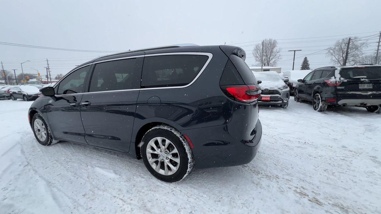 2021 Chrysler Pacifica TOURING L PLUS | 7-PASS | HTD LEATHER | CARPLAY Photo