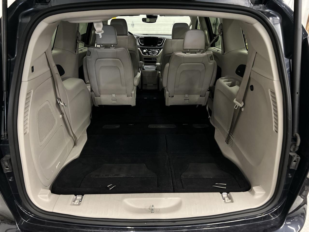 2021 Chrysler Pacifica TOURING L PLUS | 7-PASS | HTD LEATHER | CARPLAY Photo
