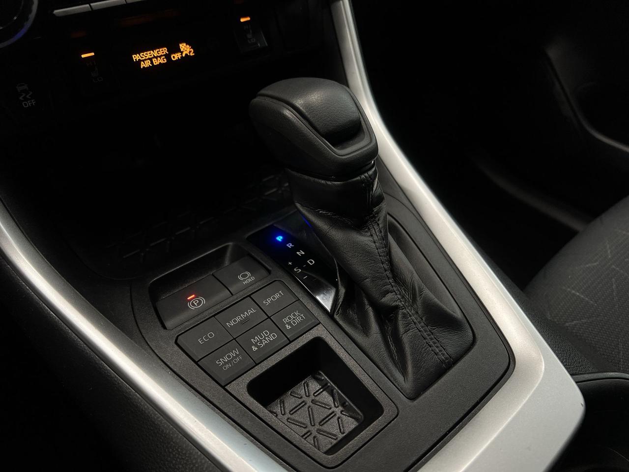 2019 Toyota RAV4 AWD | HTD SEATS | CARPLAY | ADAPT. CRUISE | A/C Photo