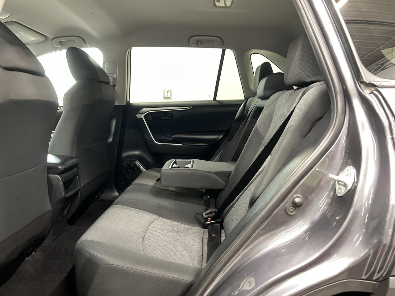 2019 Toyota RAV4 AWD | HTD SEATS | CARPLAY | ADAPT. CRUISE | A/C Photo