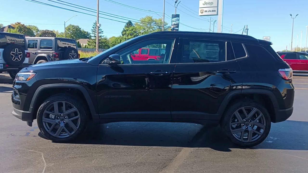 2026 Jeep Compass Limited 4X4 Photo4
