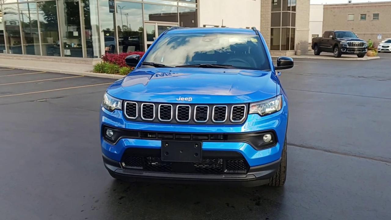 2026 Jeep Compass NORTH 4X4 Photo2