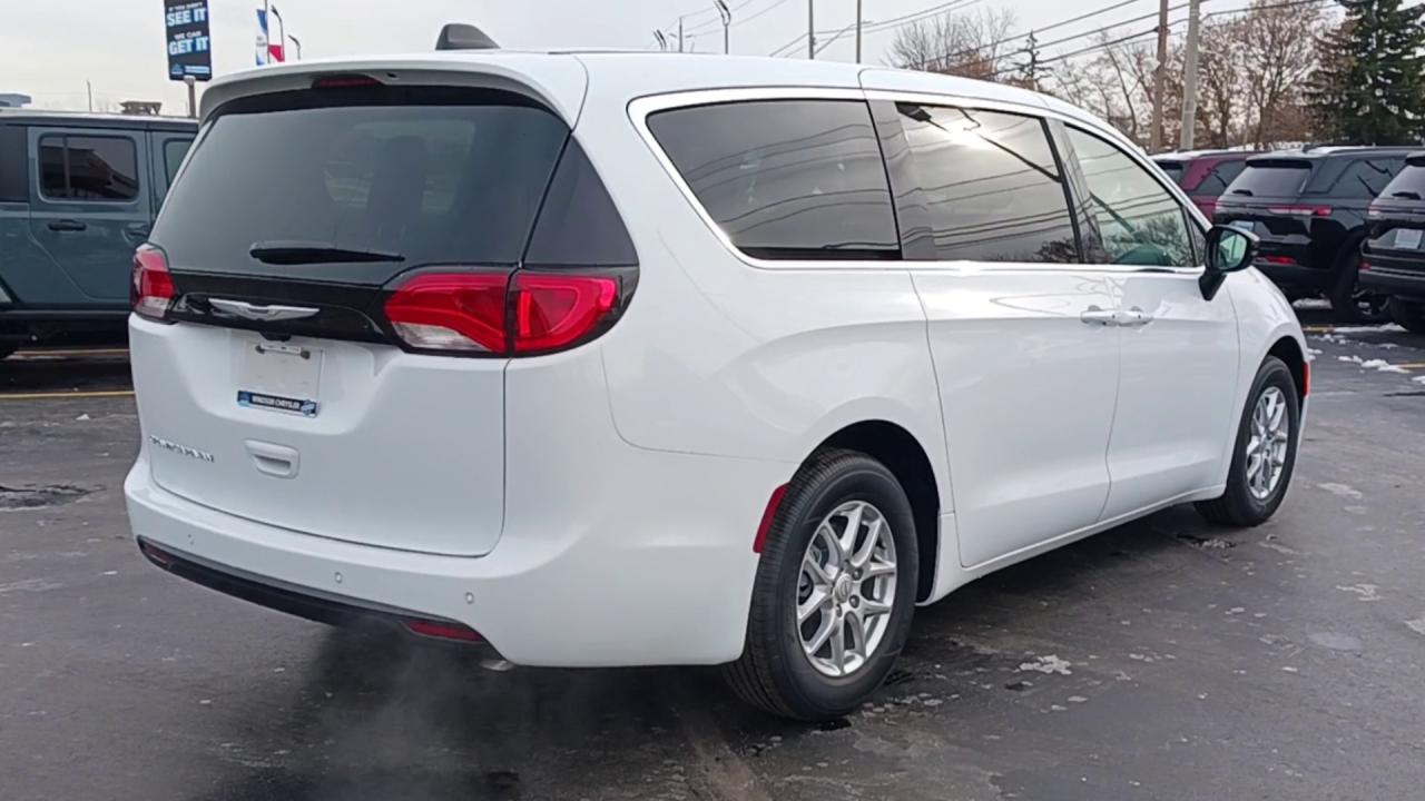 2026 Dodge Grand Caravan SXT 2WD Photo