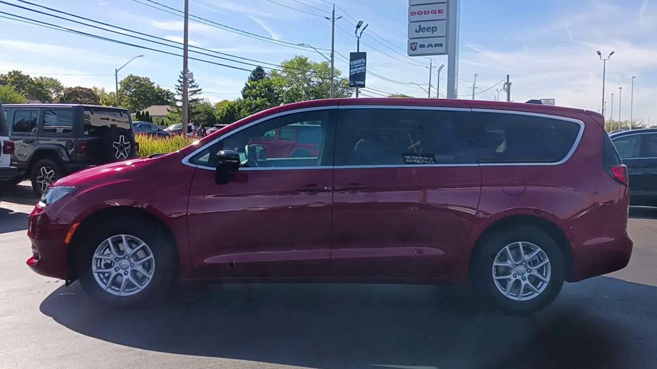 2026 Dodge Grand Caravan SXT 2WD Photo