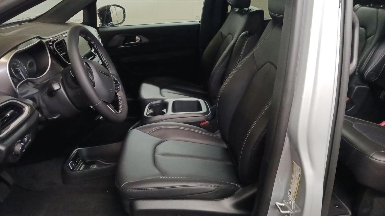 2026 Dodge Grand Caravan SXT 2WD Photo