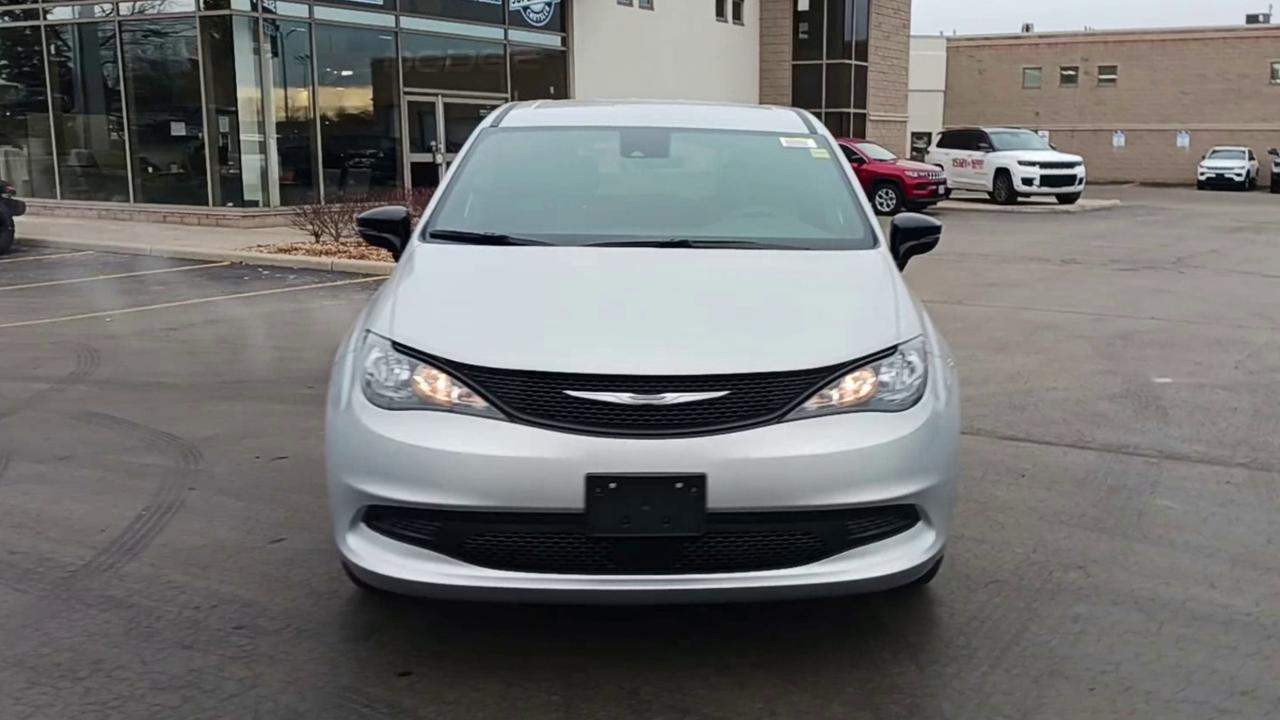 2026 Dodge Grand Caravan SXT 2WD Photo2