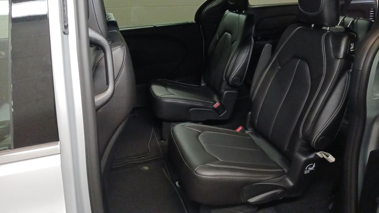 2026 Dodge Grand Caravan SXT 2WD Photo