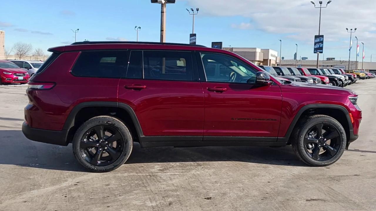 2025 Jeep Grand Cherokee L ALTITUDE 4X4 Photo