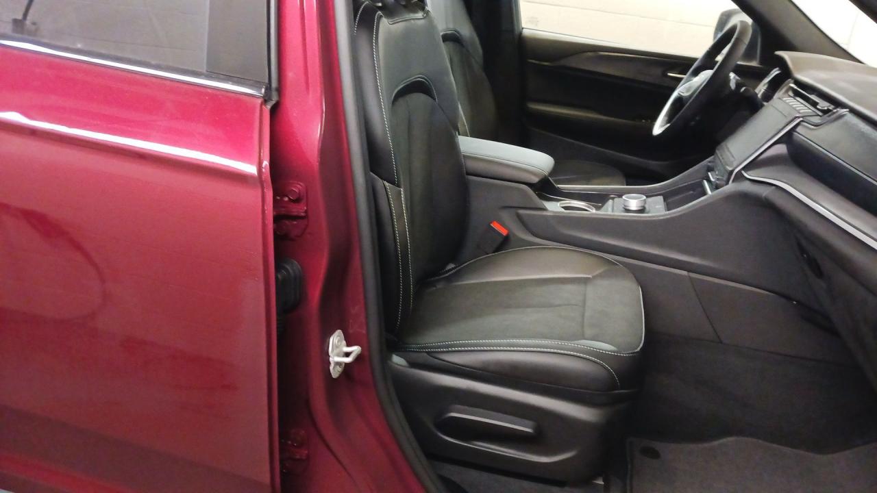 2025 Jeep Grand Cherokee L ALTITUDE 4X4 Photo