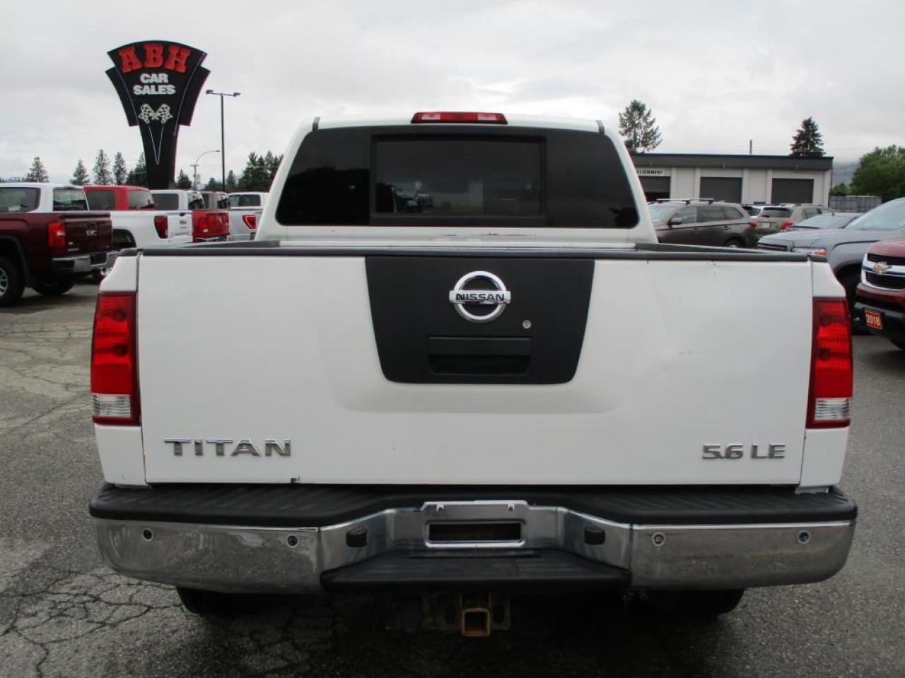 2009 Nissan Titan LE Crew Cab 4x4 - Photo #7