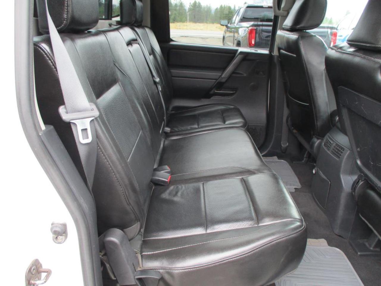 2009 Nissan Titan LE Crew Cab 4x4 - Photo #13