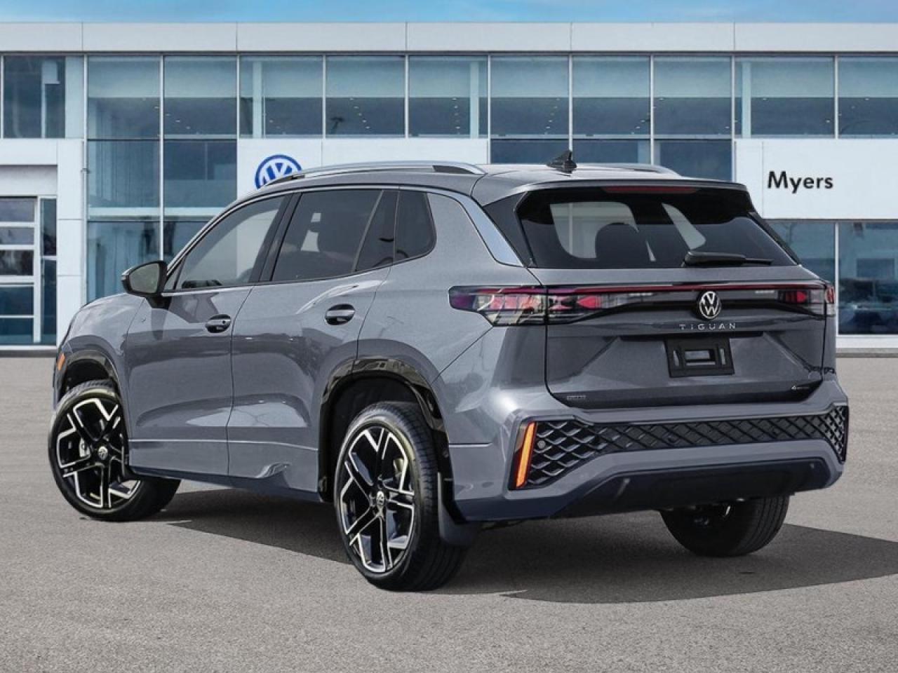2026 Volkswagen Tiguan Highline Turbo R-Line Photo3