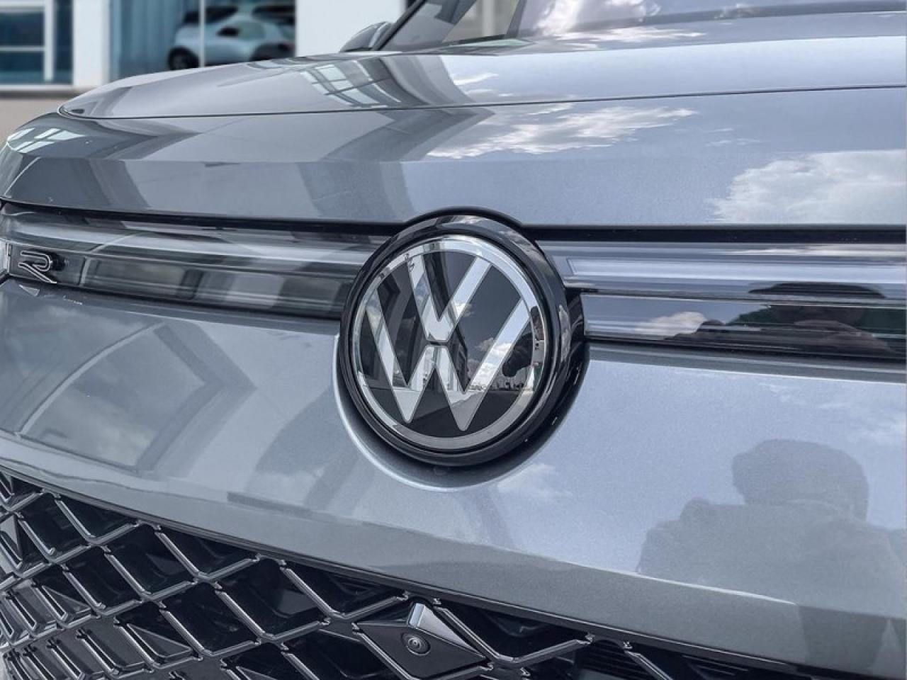 2026 Volkswagen Tiguan Highline Turbo R-Line Photo