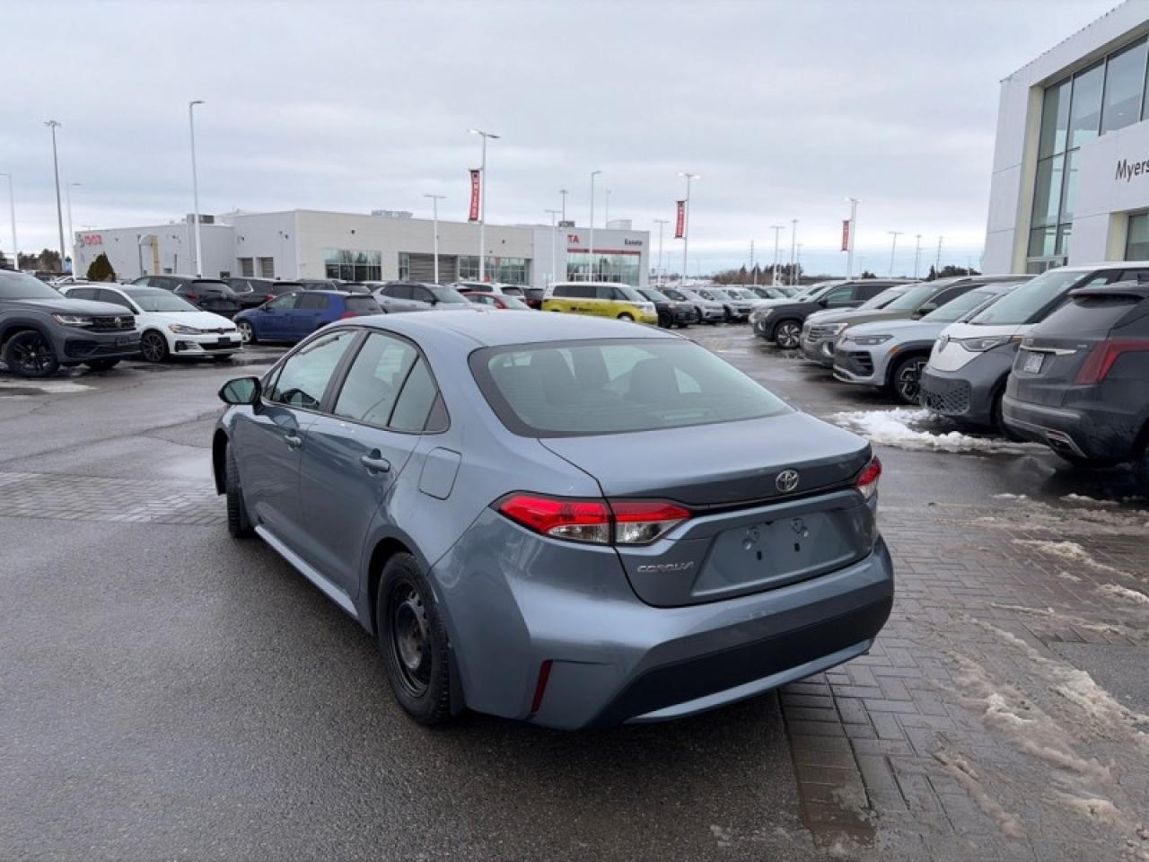 2022 Toyota Corolla L  -  LED Lights -  Apple CarPlay Photo2