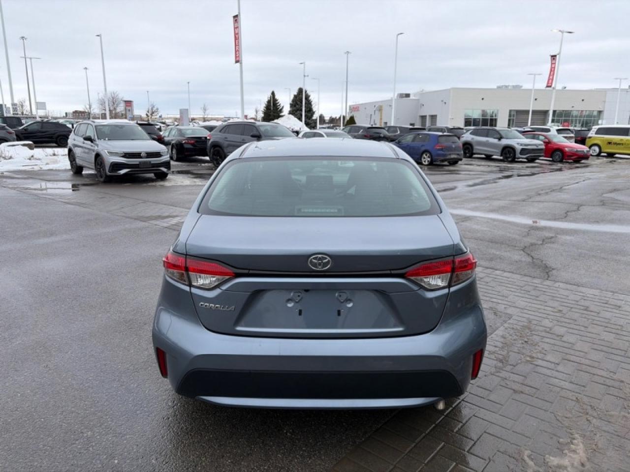 2022 Toyota Corolla L  -  LED Lights -  Apple CarPlay Photo3