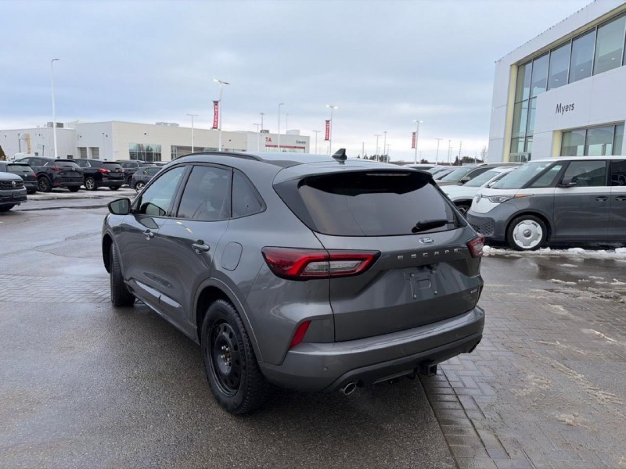 2024 Ford Escape ST-Line Select  - Hybrid -  Remote Start Photo2