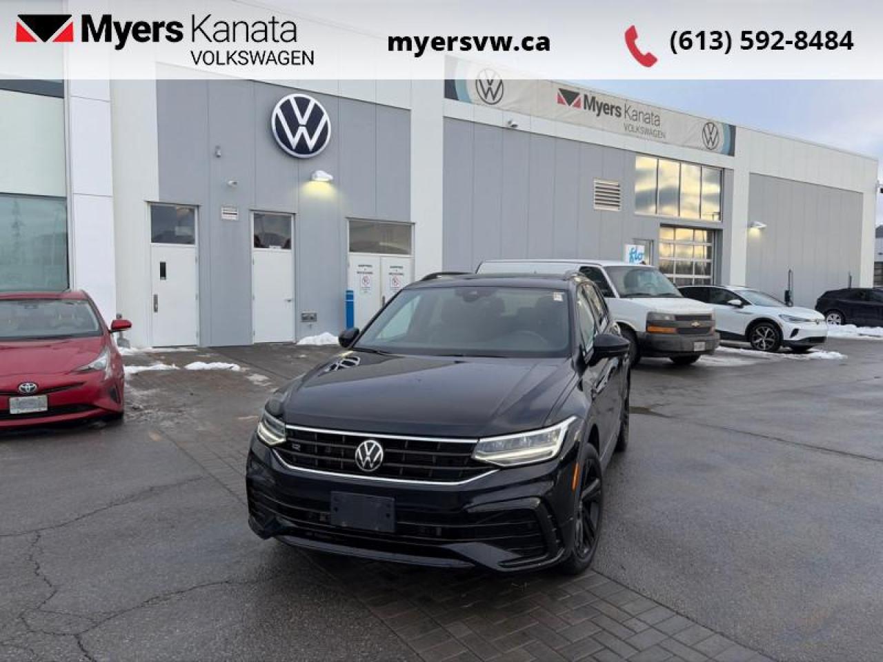 2023 Volkswagen Tiguan Comfortline R-Line Black Edition Photo0