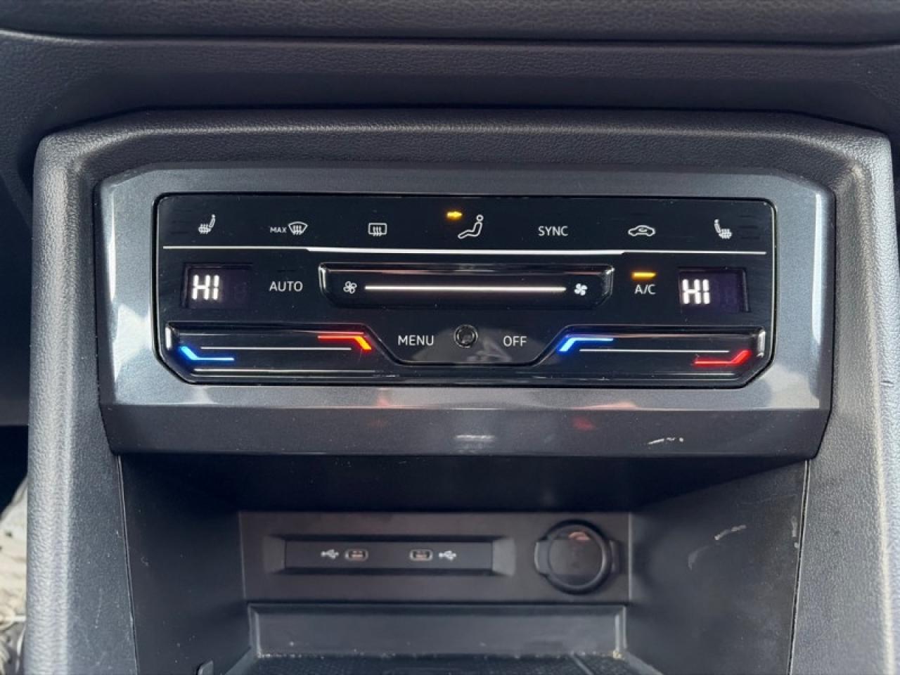 2023 Volkswagen Tiguan Comfortline R-Line Black Edition Photo