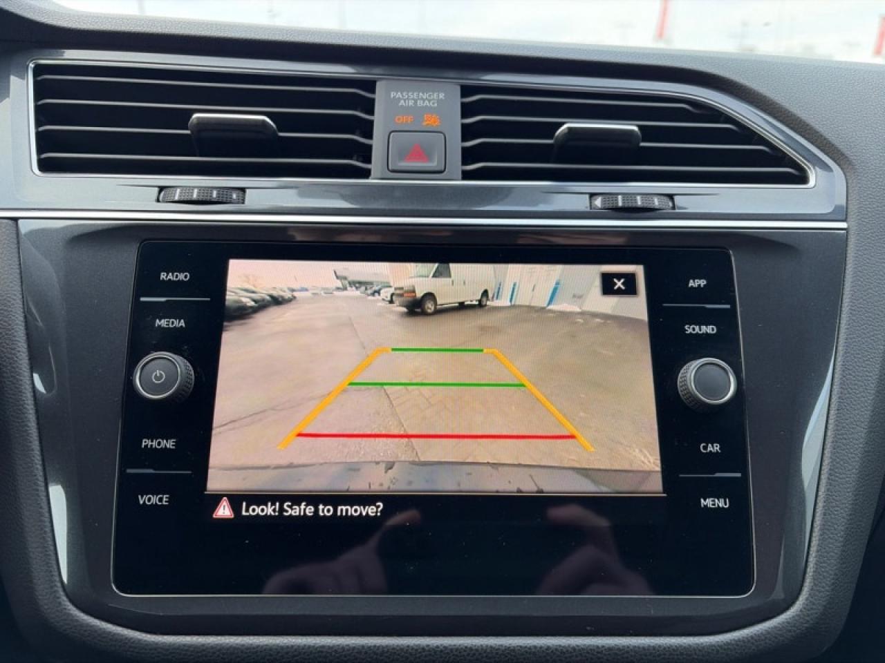 2023 Volkswagen Tiguan Comfortline R-Line Black Edition Photo