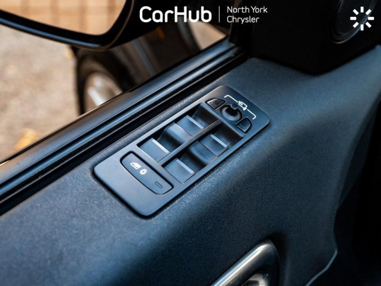 2016 Land Rover Discovery Sport HSE Photo